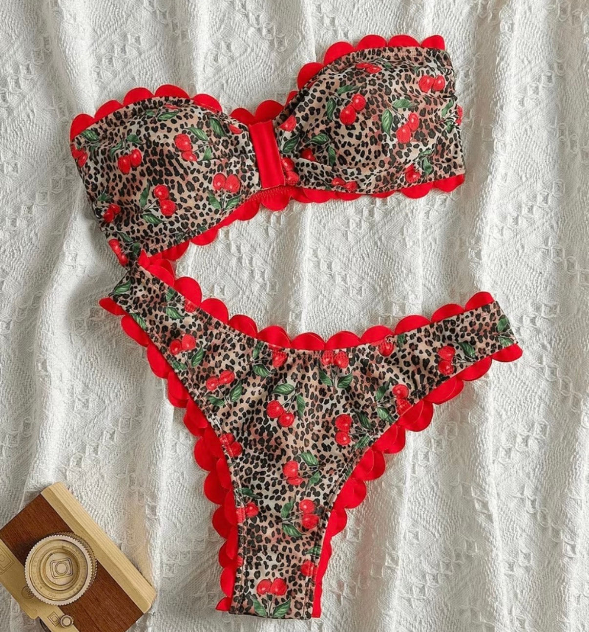 Cherry Bombshell 🍒🐆